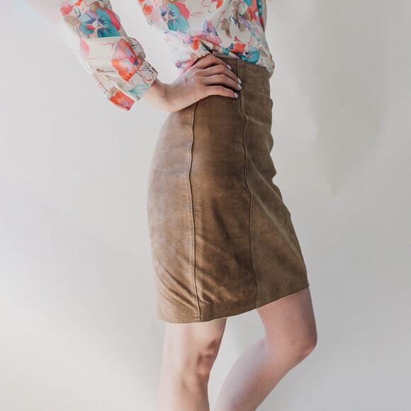 Vintage Tan Suede Pencil Skirt Copper Key 5 - Picture 4 of 15
